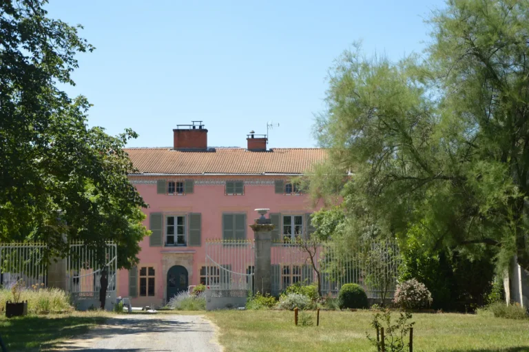Domaine de Chalaniat Exterieur Facade 768x511