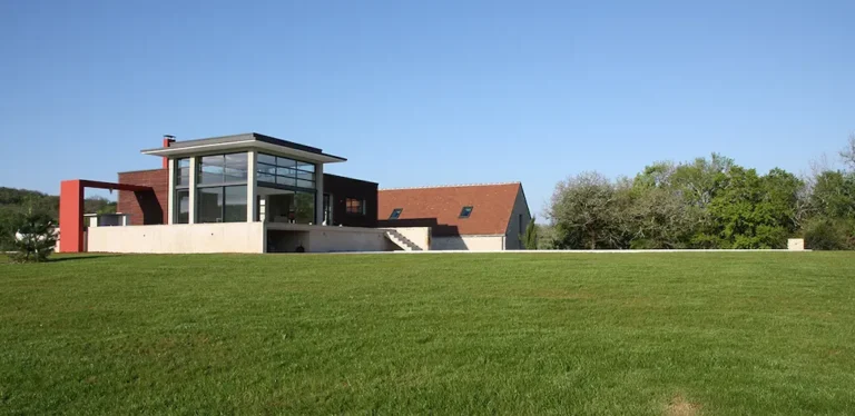 Les Hauts de Magrieres vue cote 768x374