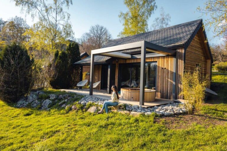 ecrin auvergne lodge spa exterieur 768x512
