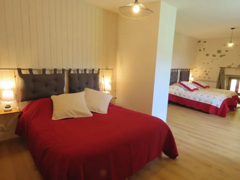 gite chastel livradois chambre deux lits