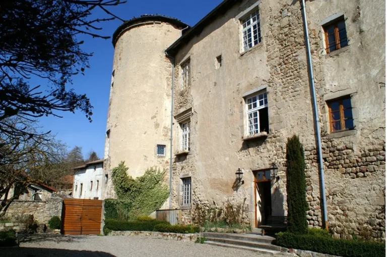gite chastel medieval livradois forez 768x509