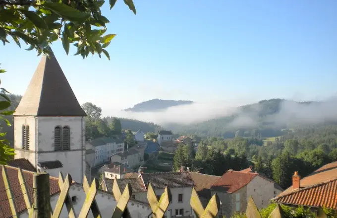 gites chastel vue village