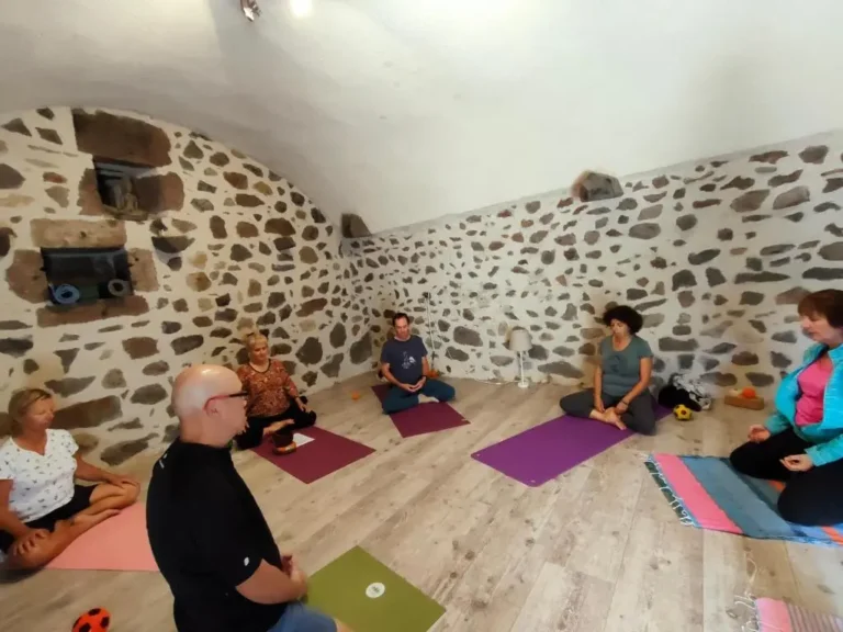 maison jeanne yoga 768x576