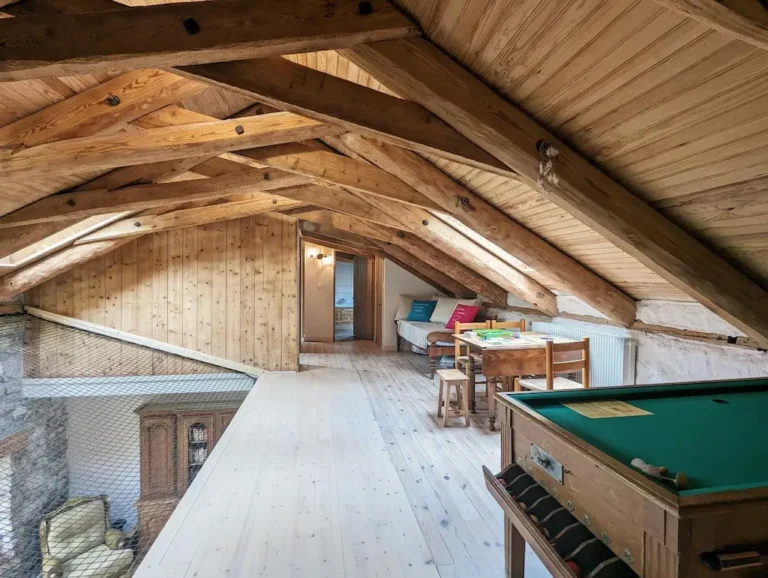 murmures moulin salle jeux 768x578