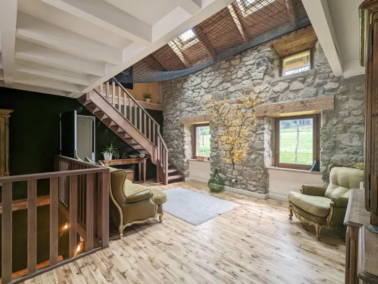 murmures moulin salon 768x578