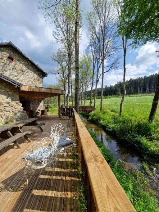 murmures moulin terrasse exterieur