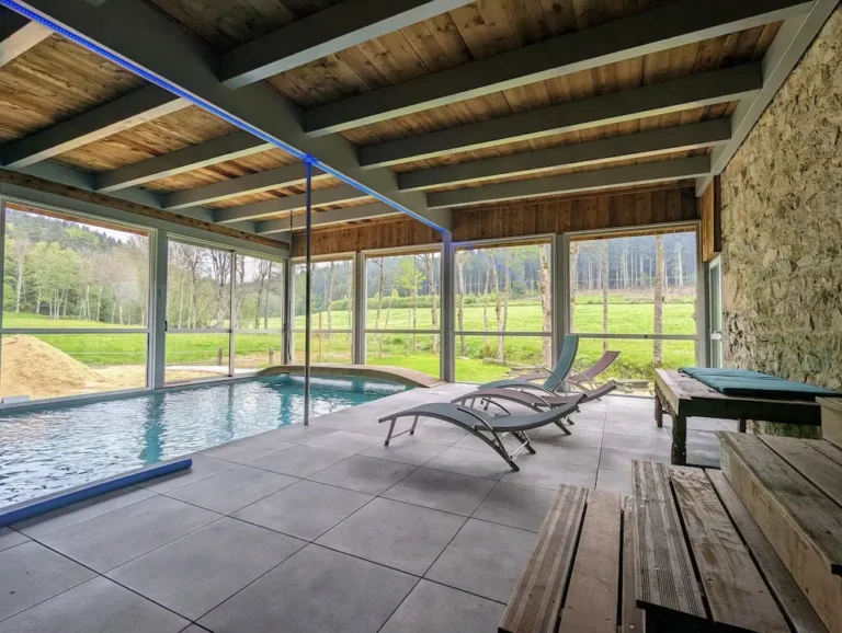 murmures moulin veranda piscine 768x578